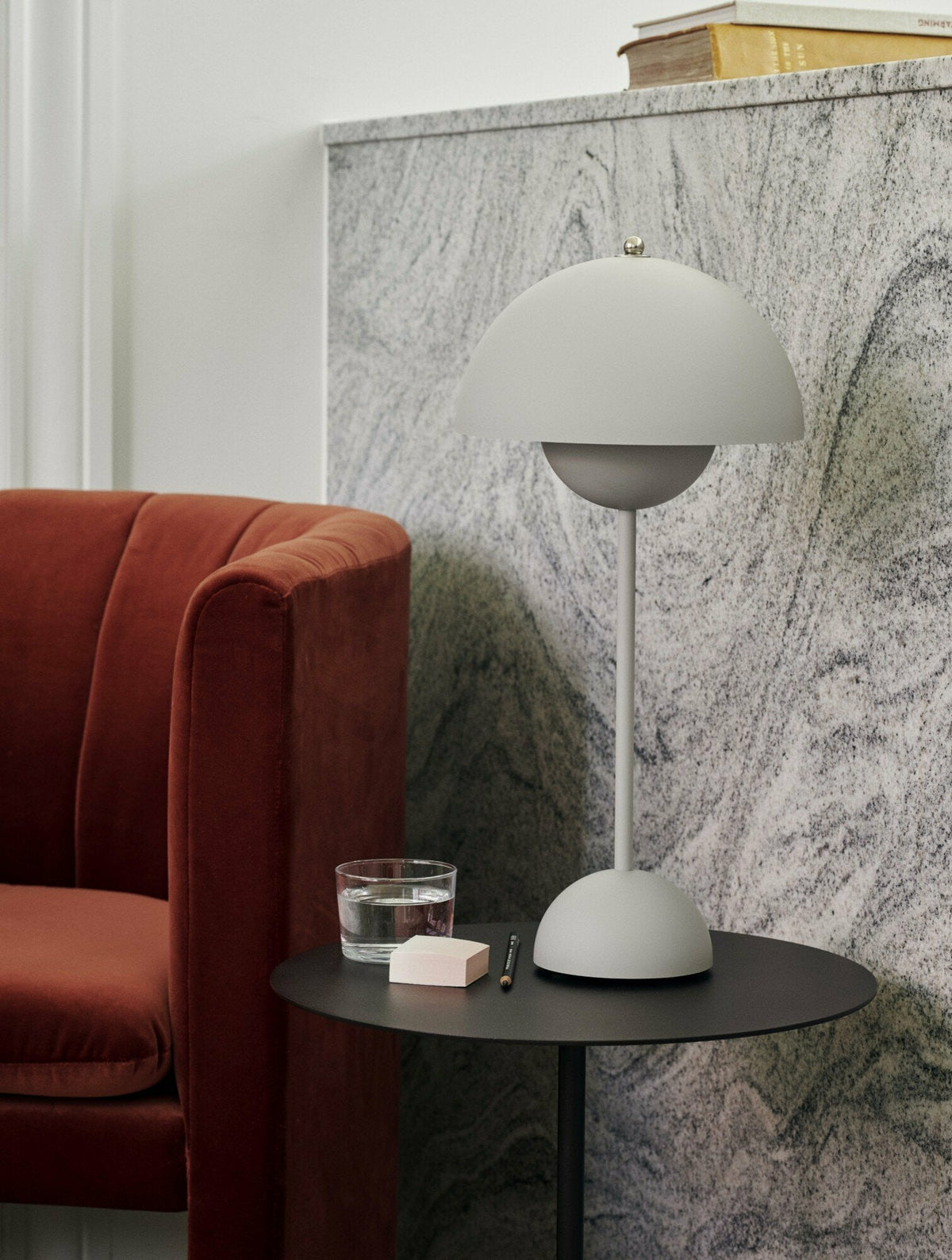 Lampe à poser gris mat Flowerpot VP3 - &tradition - The Cool Republic