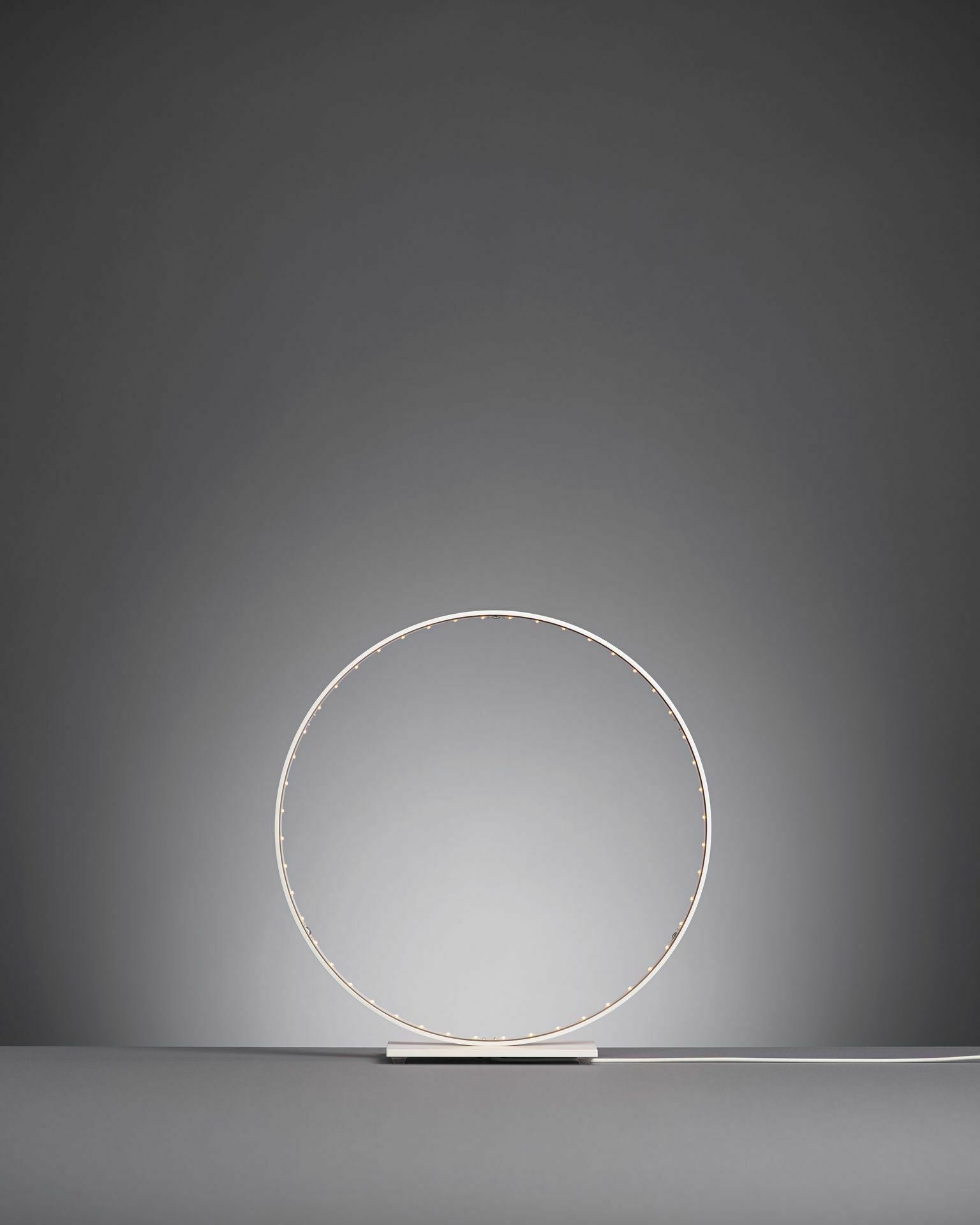 Lampe à poser LED blanche Micro - Le Deun - The Cool Republic
