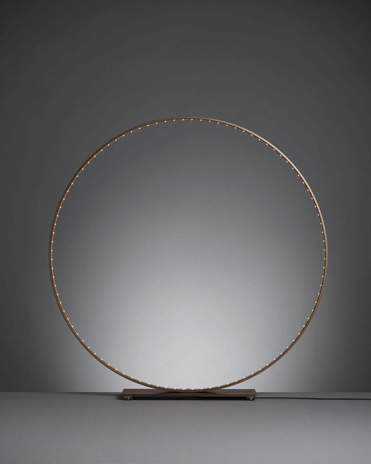 Lampe à poser led bronze 63cm Classic - Le Deun - The Cool Republic