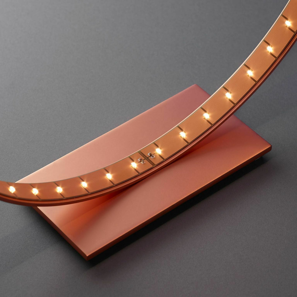 Lampe à poser LED cuivre Prestige mat Micro - Le Deun - The Cool Republic
