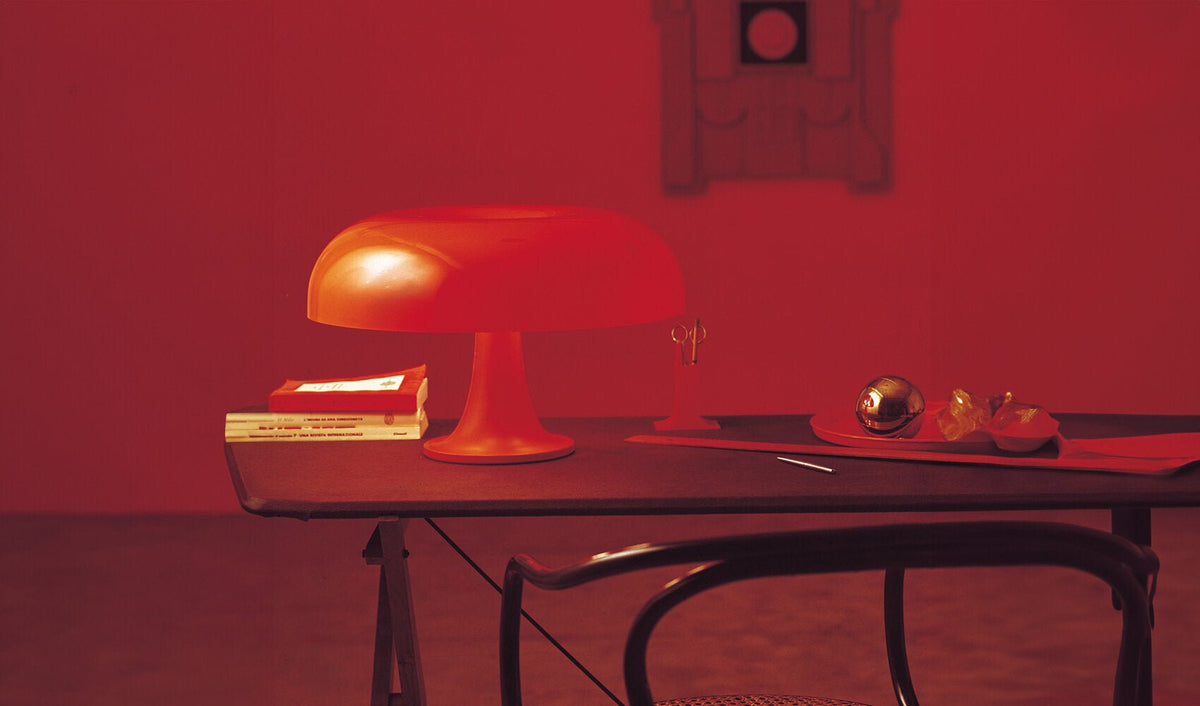 Lampe à poser orange 34x54cm Nesso - Artemide - The Cool Republic
