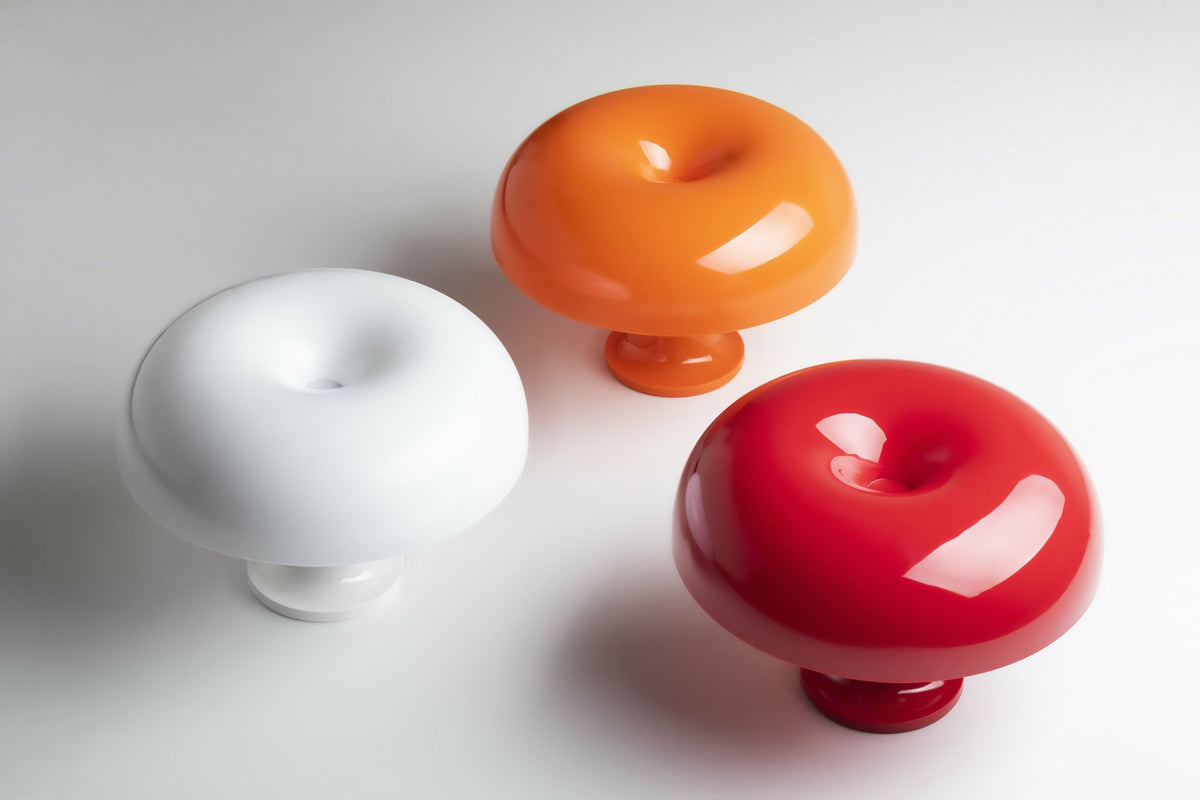 Lampe à poser rouge 22x32cm Edition Spéciale Nessino - Artemide - The Cool Republic