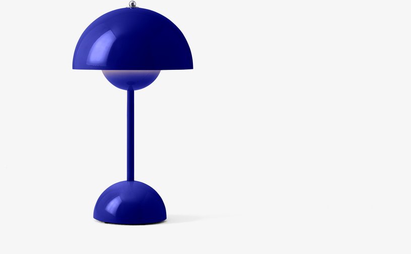 Lampe à poser sans fil cobalt blue Flowerpot VP9 - &tradition - The Cool Republic