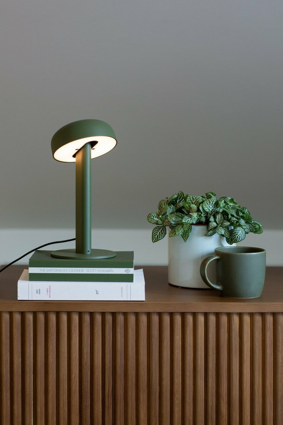 Lampe à poser vert romarin NOD - TIPTOE - The Cool Republic
