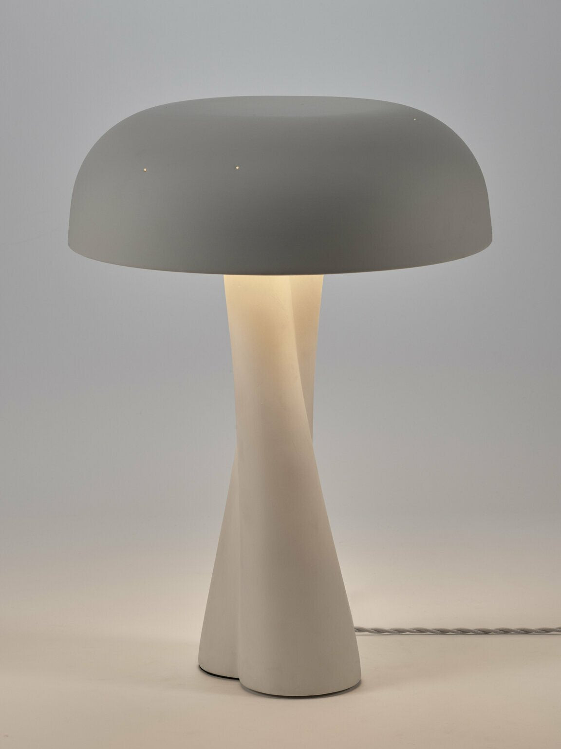 Lampe à table en grès beige 37,5 x 52 cm Paulina 05 - Serax - The Cool Republic