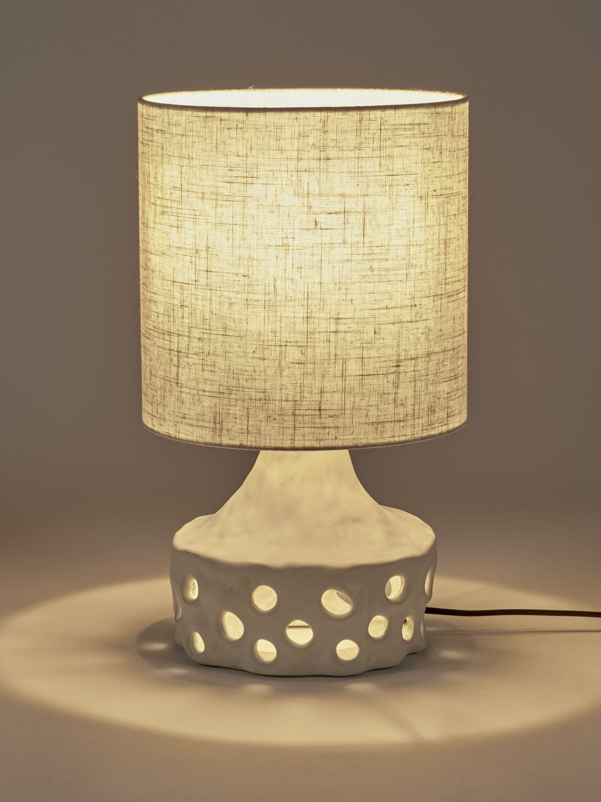 White stoneware table lamp with beige shade Oya 02 - Serax - The Cool Republic