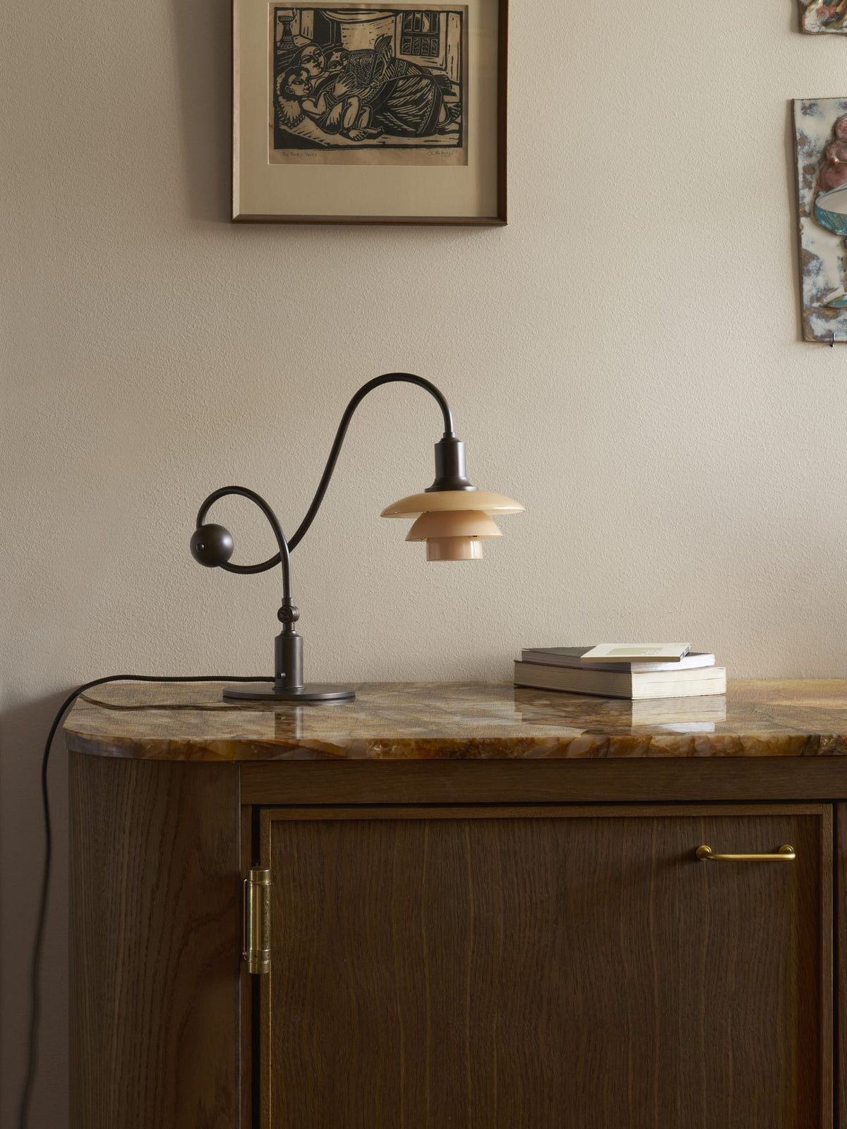 Lampe de bureau design en laiton bruni et verre soufflé opalin terracotta 36,4cm Ph 1/1 Piano - Louis Poulsen — vue 15
