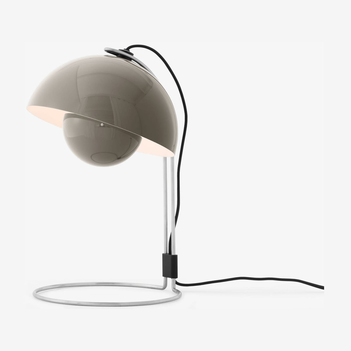 Lampe de bureau en chrome et acier peint beige 36cm Flowerpot VP4 - &tradition — vue 4