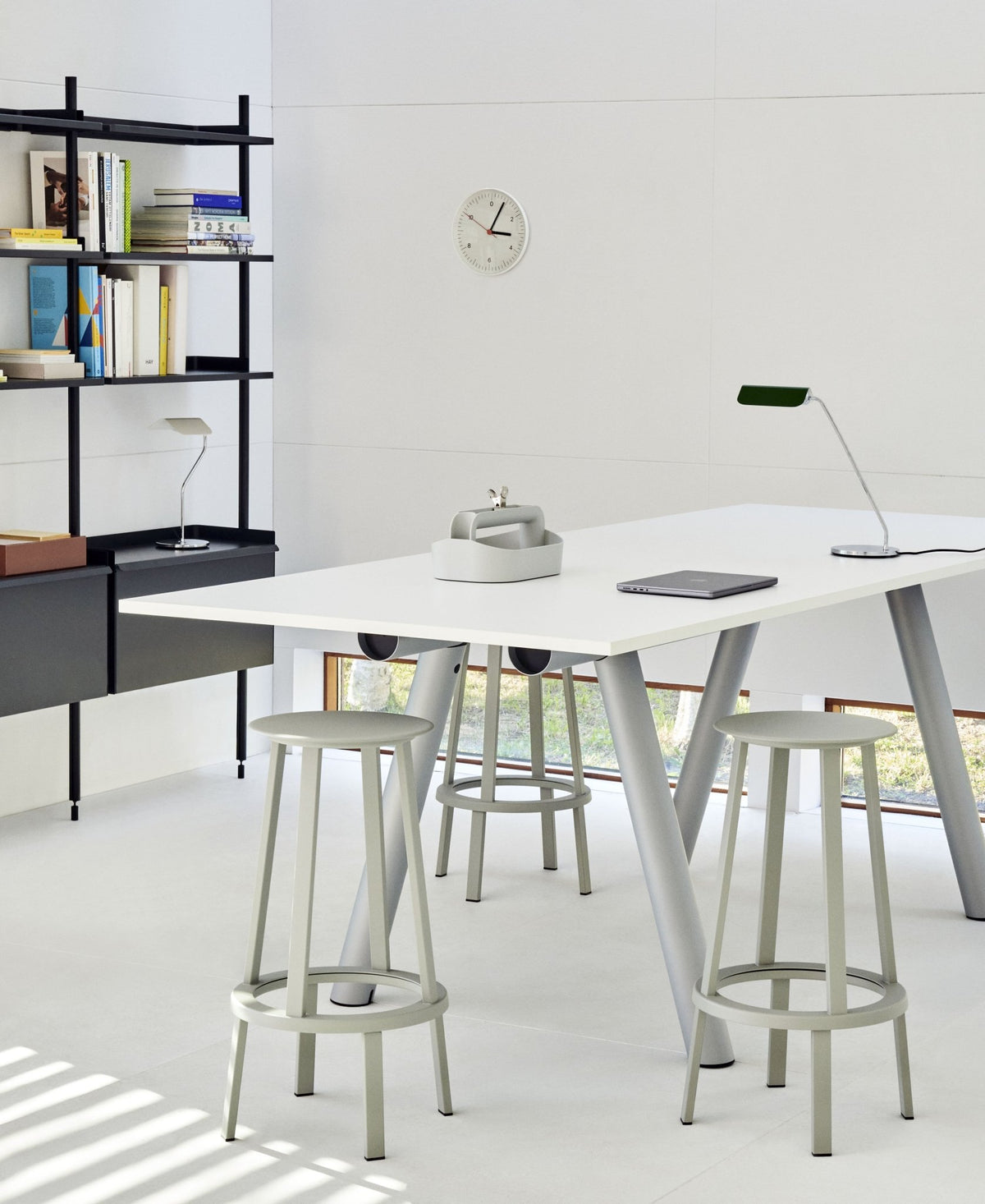 Lampe de bureau noire Apex - HAY - The Cool Republic