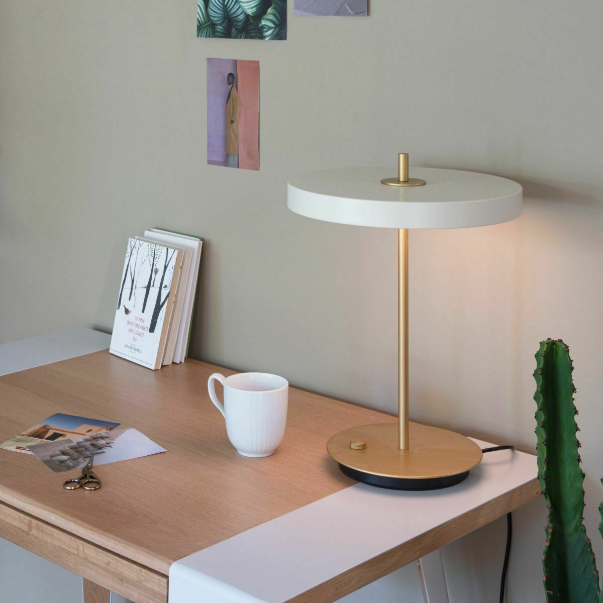 Lampe de table Asteria blanche - UMAGE - The Cool Republic