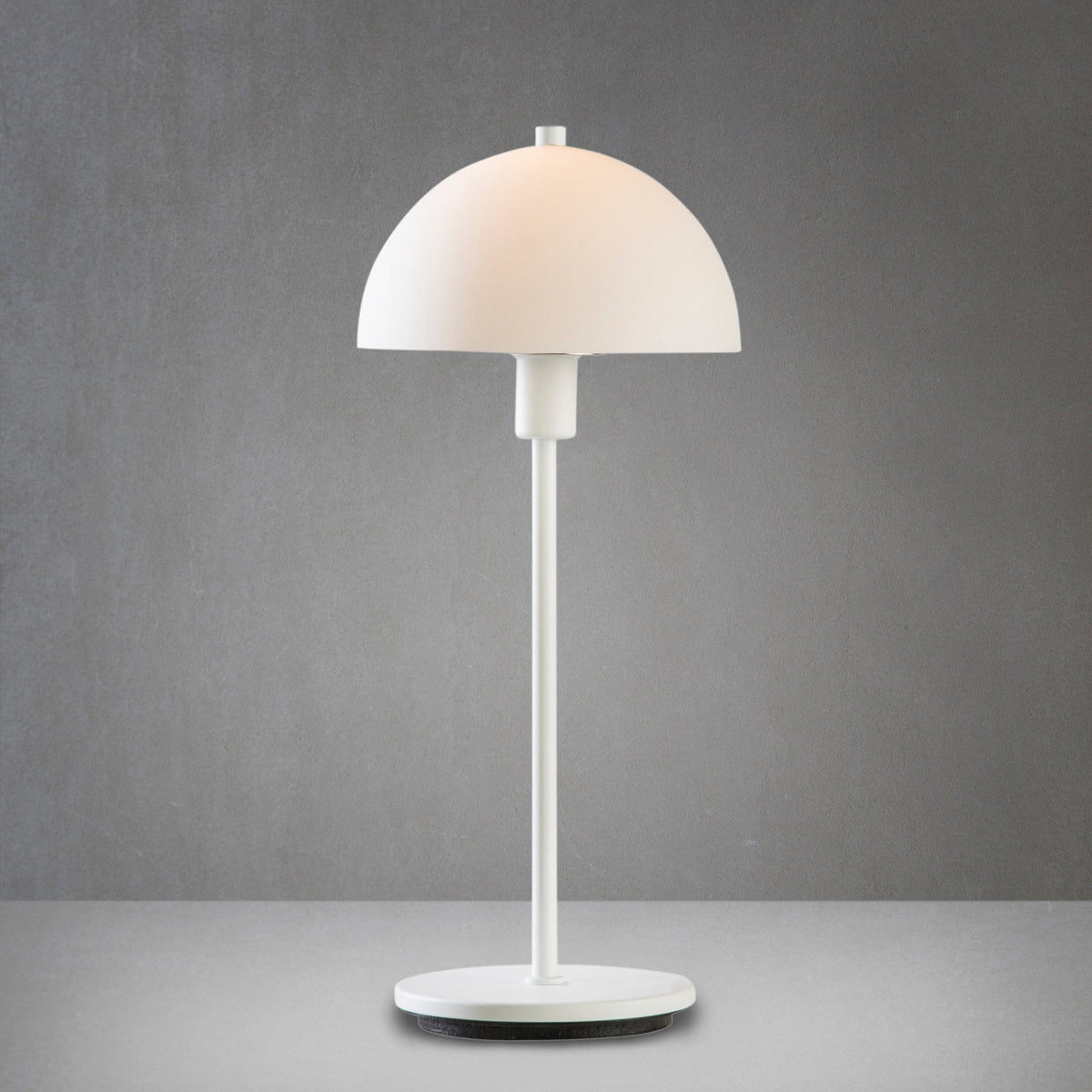 Lampe de table blanche 47,5 cm Vienda X - Herstal - The Cool Republic