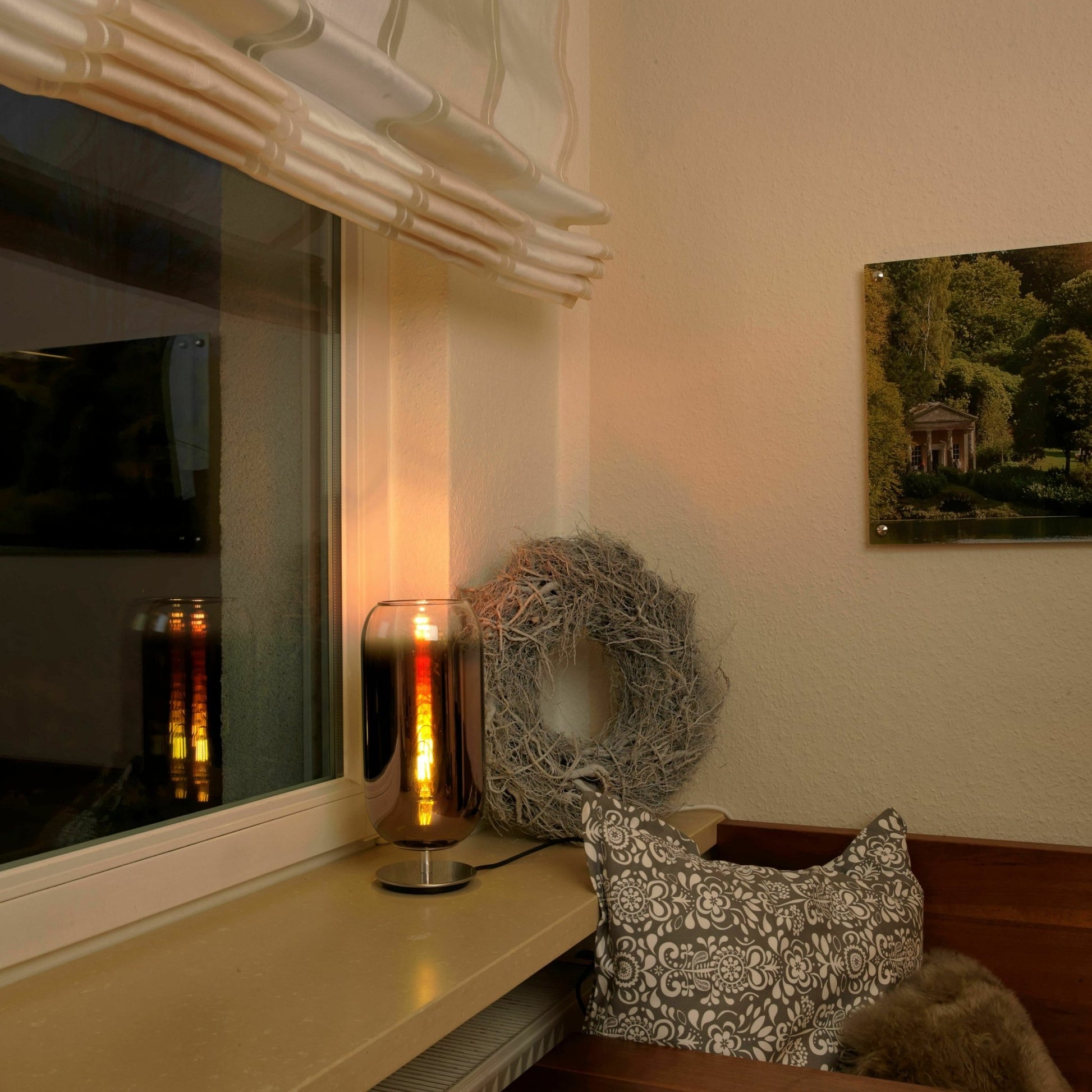 Lampe de table blanche Gople - Artemide - The Cool Republic