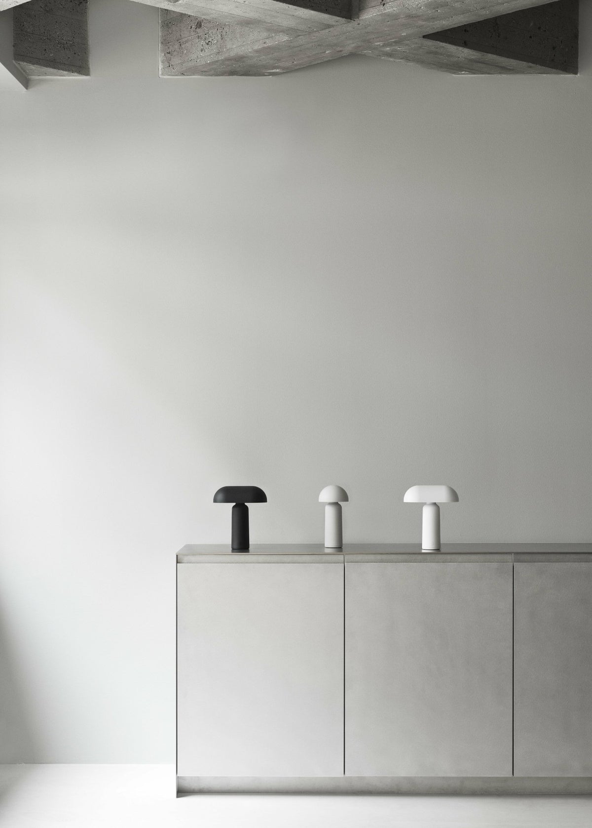 Lampe de table blanche Porta - Normann Copenhagen - The Cool Republic