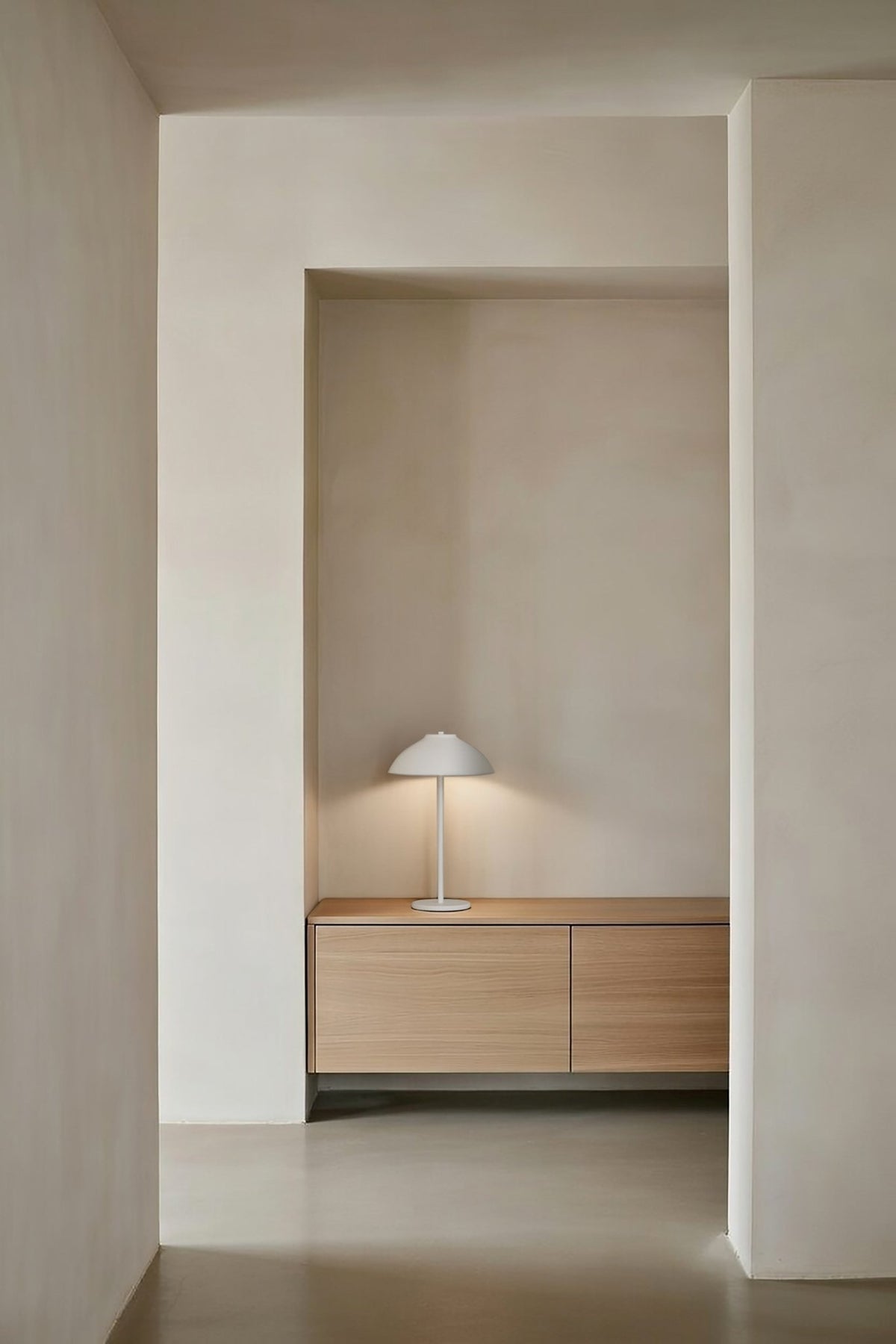 Lampe de table en acier blanc 14x24x40cm Vali - Belid - The Cool Republic