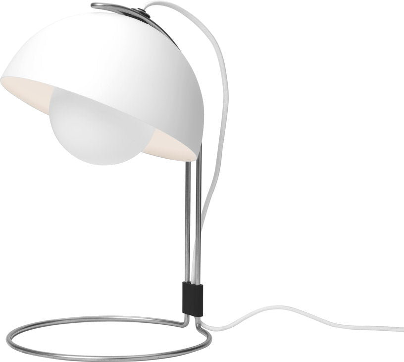Lampe de table en acier blanc mat 35,9 x 23 cm VP4 - &tradition - The Cool Republic