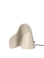 Lampe de table en acier recyclé beige Oyster - Ferm Living - The Cool Republic