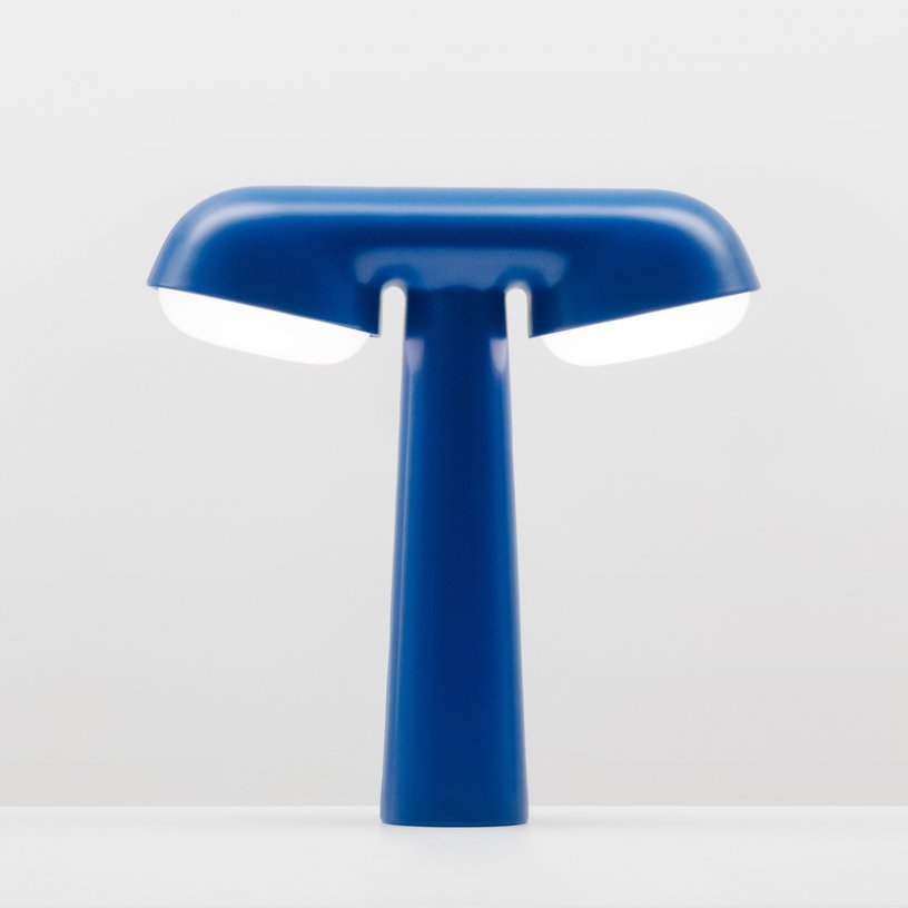 Lampe de table en aluminium bleu 27,5 x 28,5 cm Moustache x SNCF - Moustache - The Cool Republic