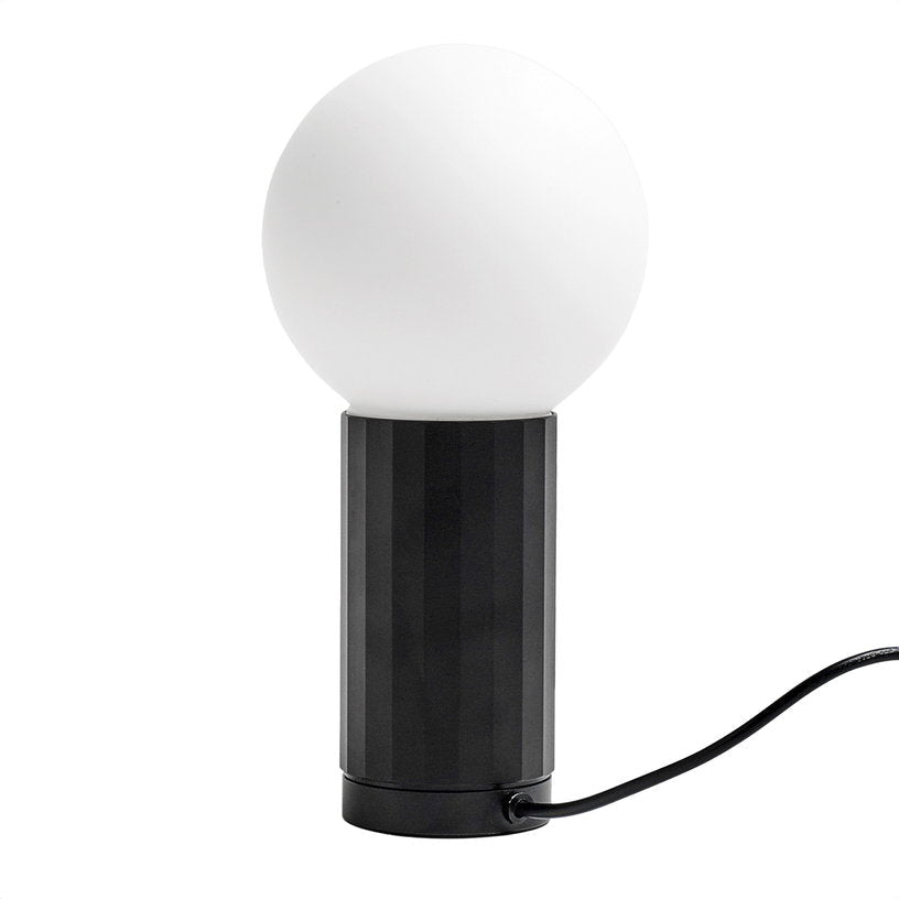 Lampe de table en aluminium noir 19,5 x 10 cm Turn On - HAY - The Cool Republic