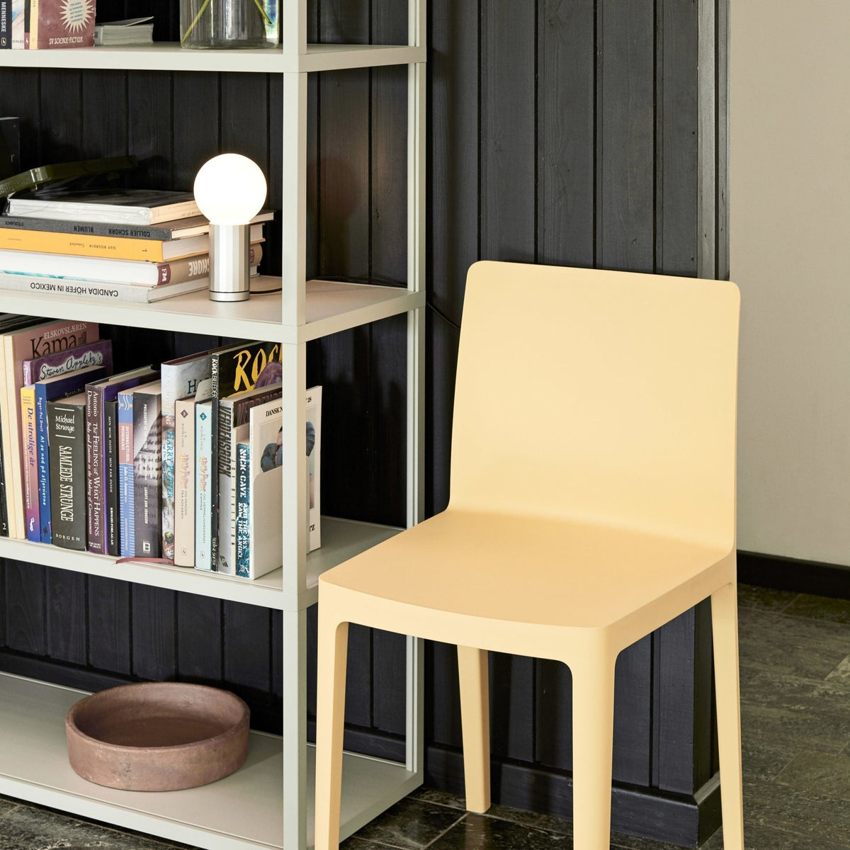 Lampe de table en aluminium orange 19,5 x 10 cm Turn On - HAY - The Cool Republic