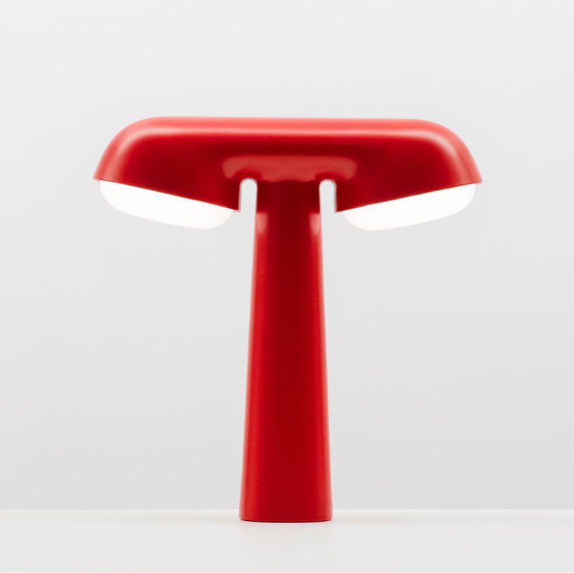 Lampe de table en aluminium rouge 27,5 x 28,5 cm Moustache x SNCF - Moustache - The Cool Republic