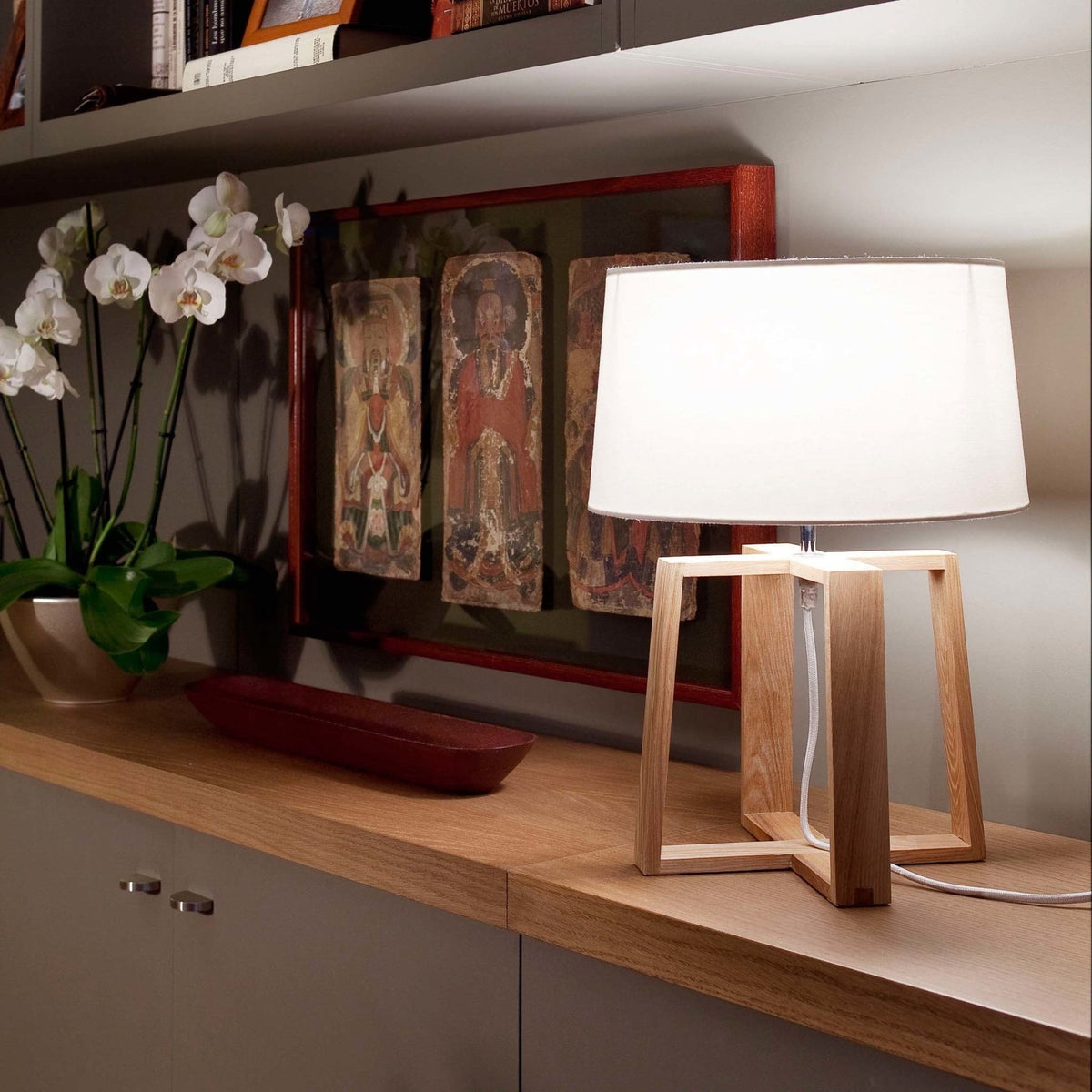 Lampe de table en bois blanc 44 x 32 cm Bliss - Faro Barcelona - The Cool Republic
