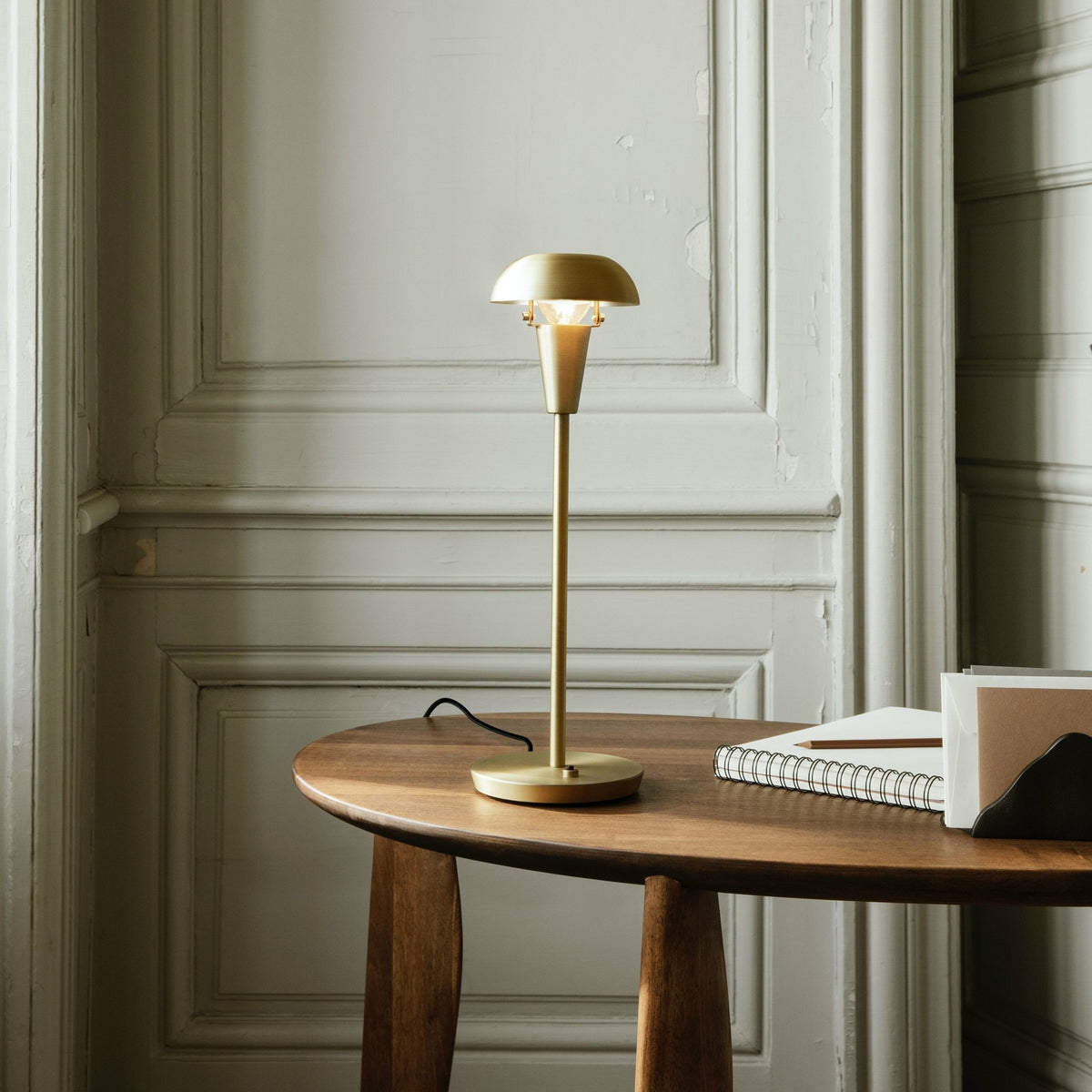Lampe de table en laiton 12 x 42,2 cm Tiny - Ferm Living - The Cool Republic