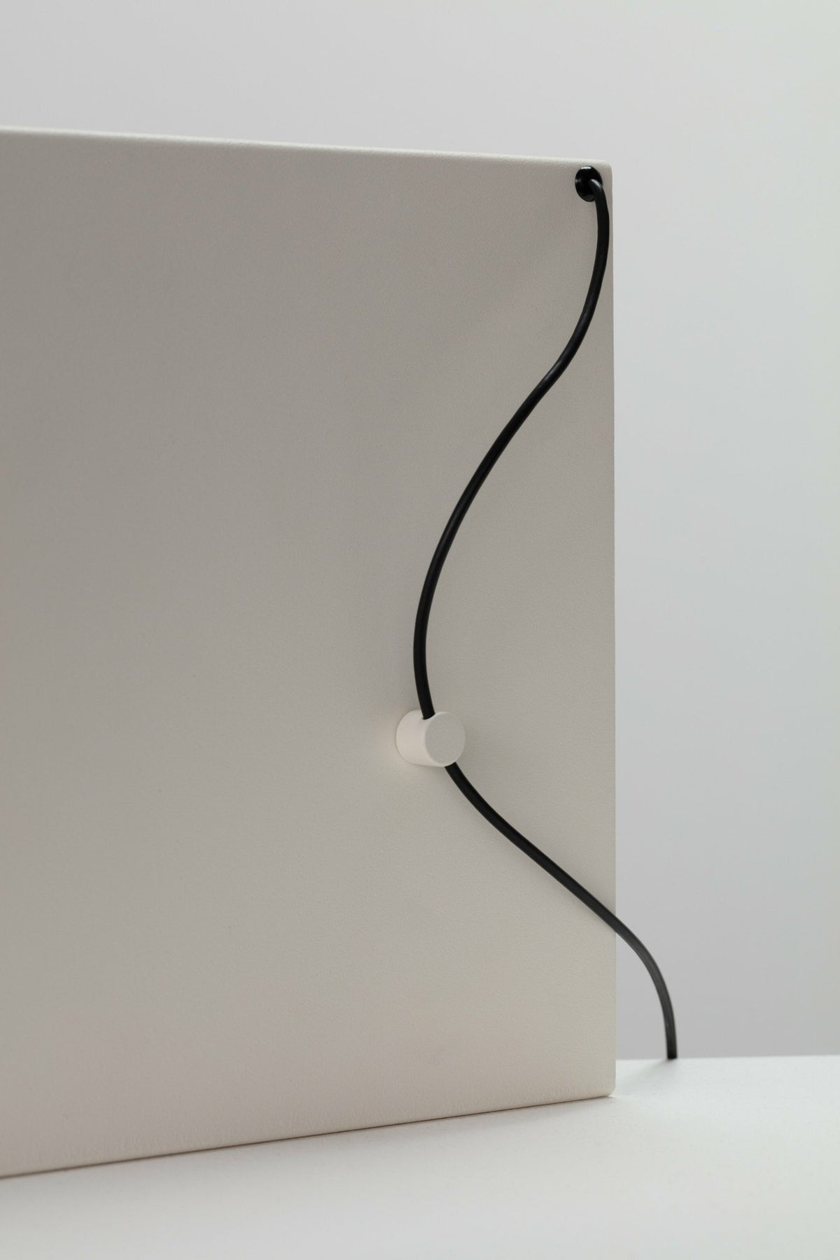 Lampe de table en métal argile LBM - Hay - The Cool Republic
