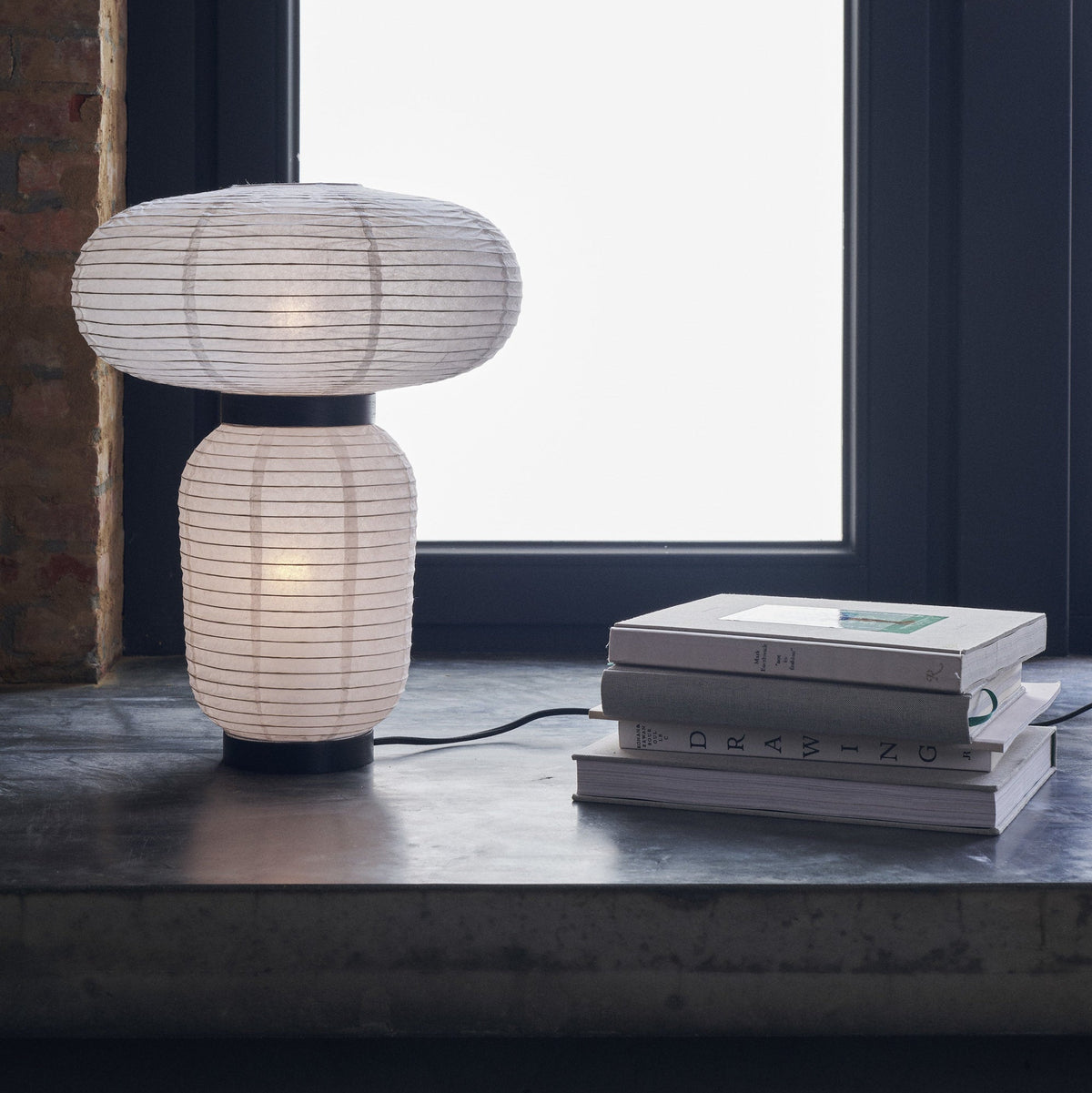 Lampe de table en papier de riz blanc 38cm Formakami JH18 - &tradition - The Cool Republic