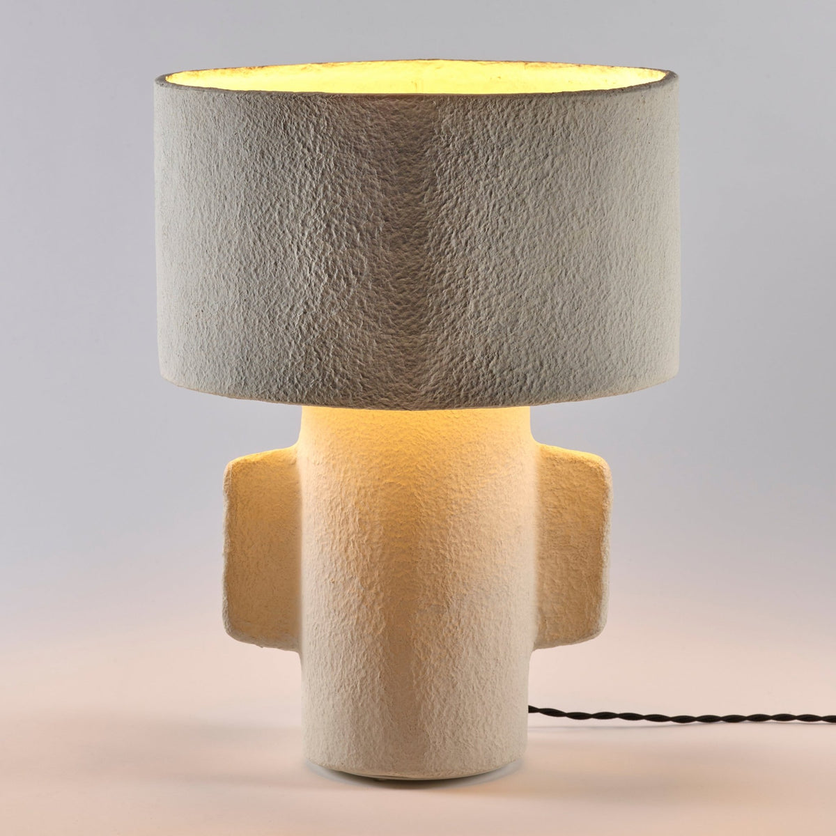 Lampe de table en papier mâché blanc 46 cm Earth - Serax - The Cool Republic