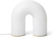 Lampe de table en verre blanc 21,4 x 21,6 cm Vuelta - Ferm Living - The Cool Republic
