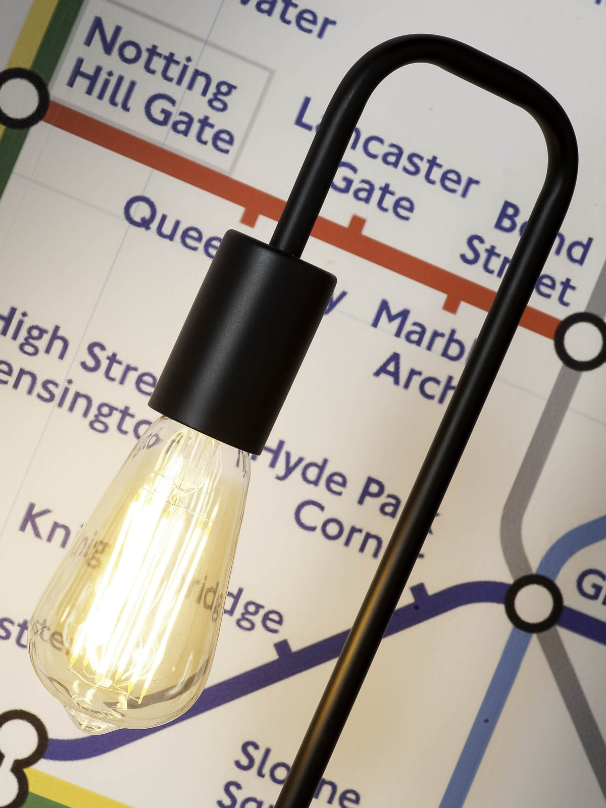 Lampe de table noire 20 x 20 cm London - It's about Romi - The Cool Republic