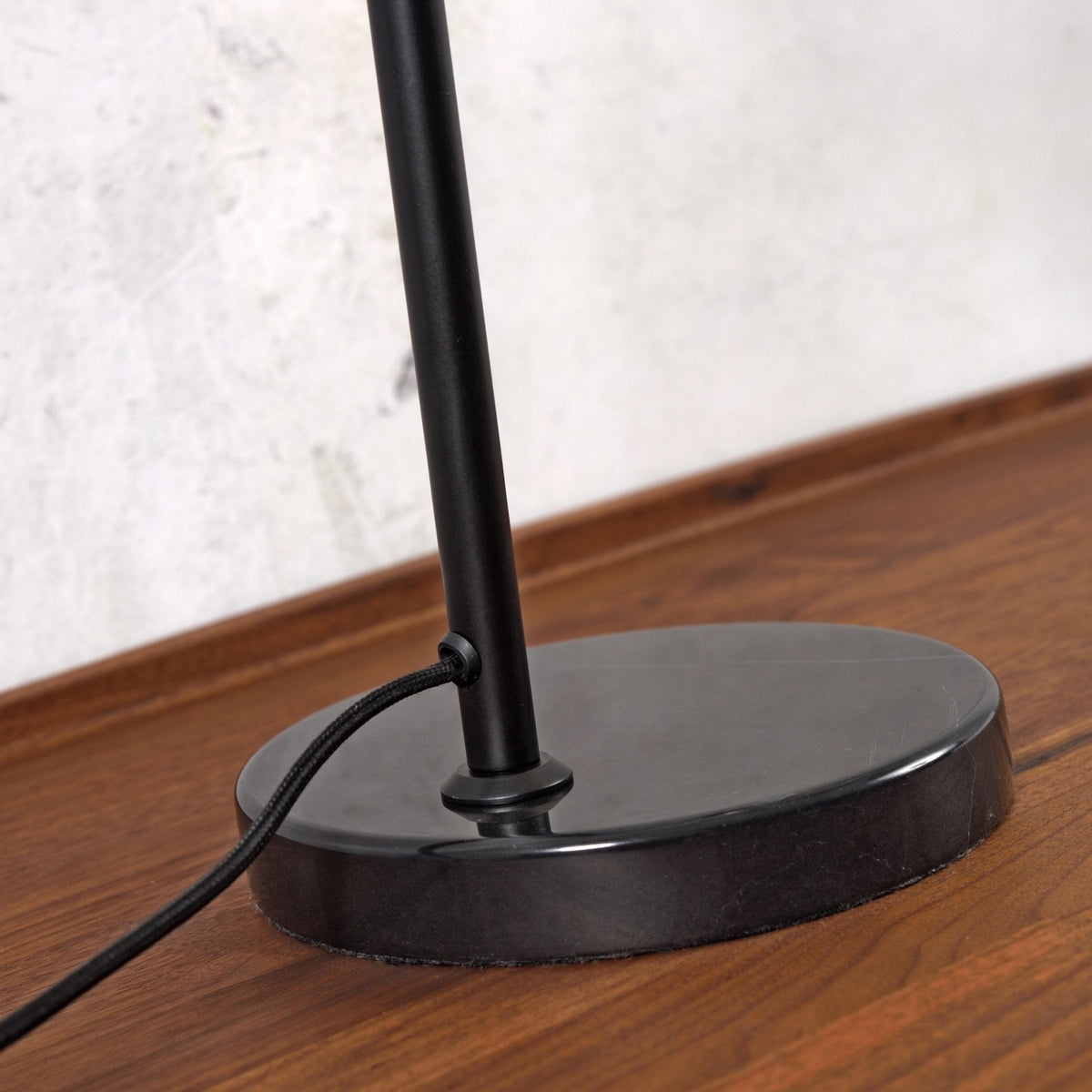 Lampe de table noire 32,5 x 53 cm Warsaw - It's about Romi - The Cool Republic