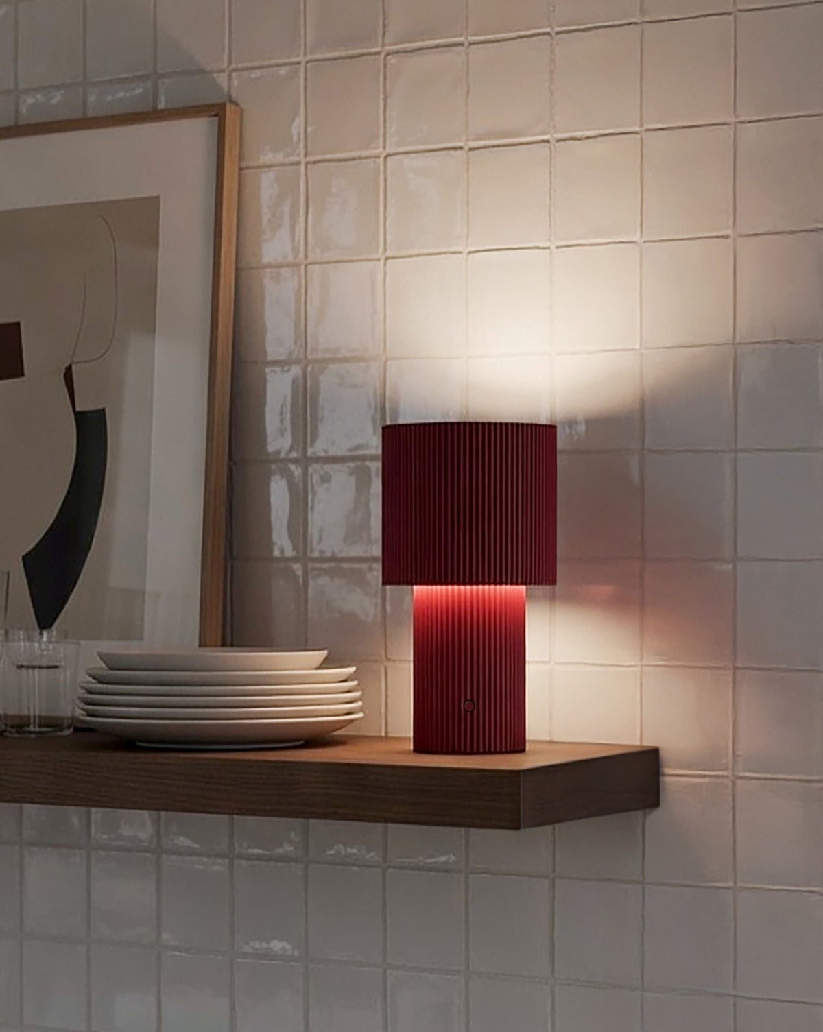 Lampe de table portable en aluminium rouge 12,2x22,1cm Iluma - Herstal - The Cool Republic