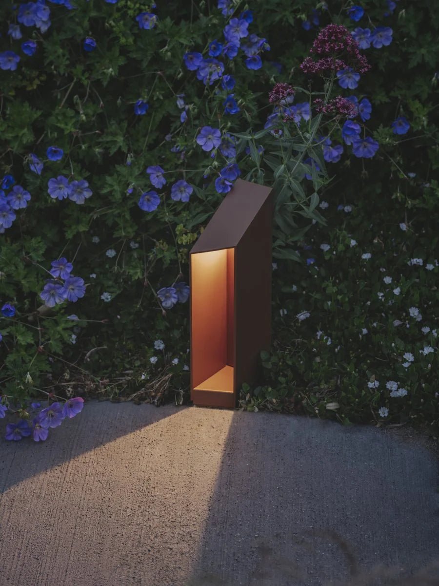 Lampe d'extérieur en aluminium noir 37x7cm Domus - Marset - The Cool Republic