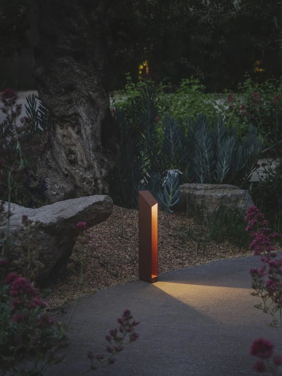 Lampe d'extérieur en aluminium rust 55x7cm Domus - Marset - The Cool Republic
