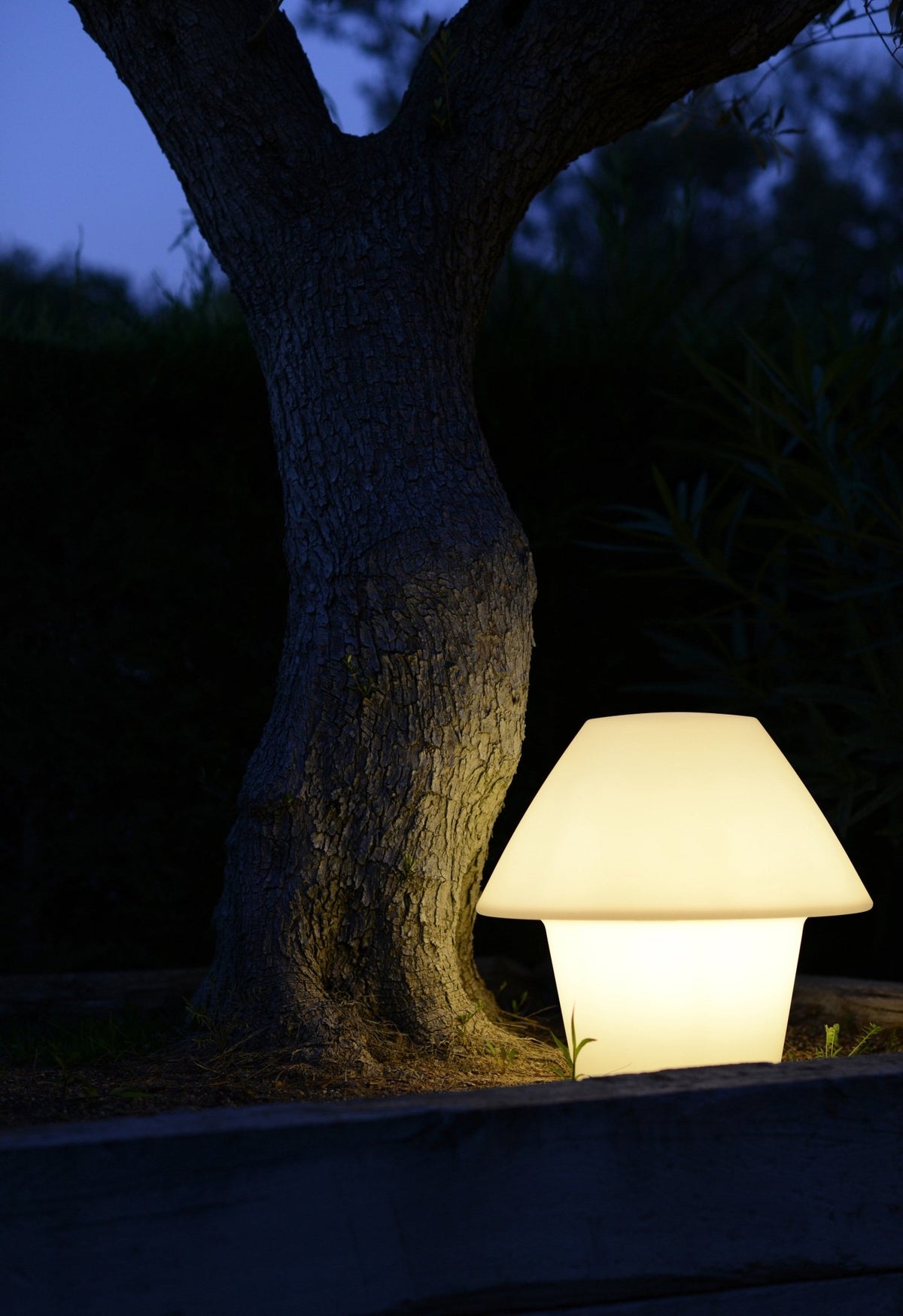 Lampe d'extérieur portable Versus-e - Faro Barcelona - The Cool Republic