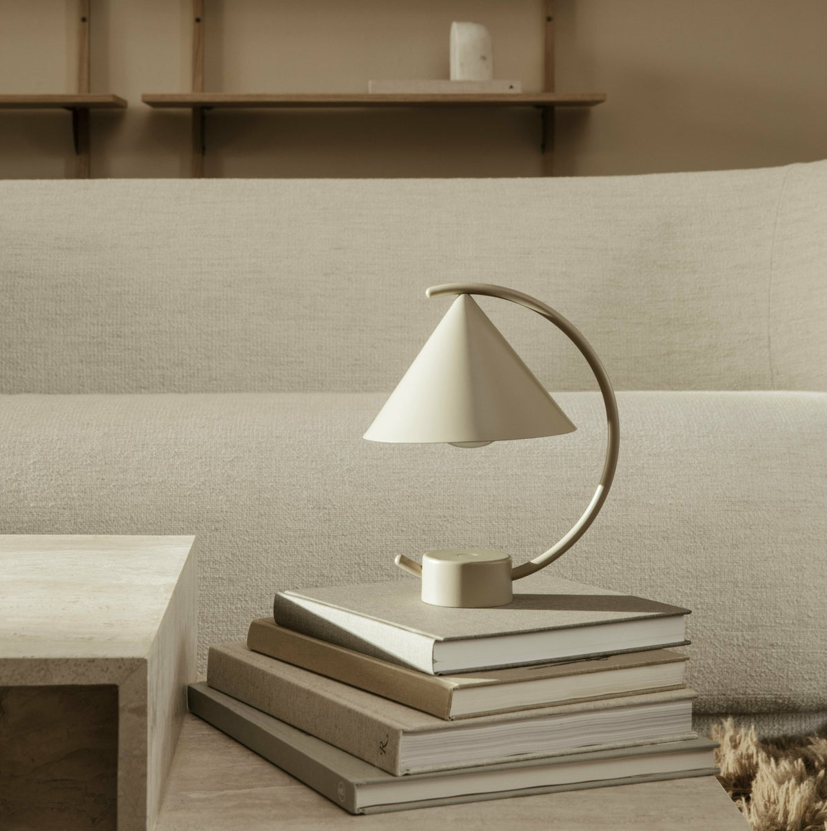 Lampe en acier brossé cachemire Meridian - Ferm Living - The Cool Republic