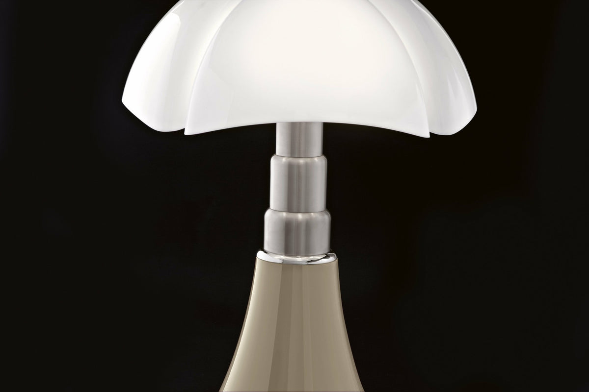 Lampe en acier inox laiton satiné 55 x 86 cm Pipistrello - Martinelli Luce - The Cool Republic