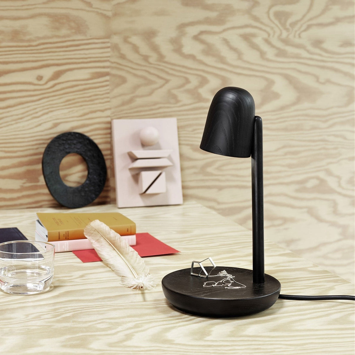 Lampe en bois noir 29 x 16 cm Focus - Muuto - The Cool Republic