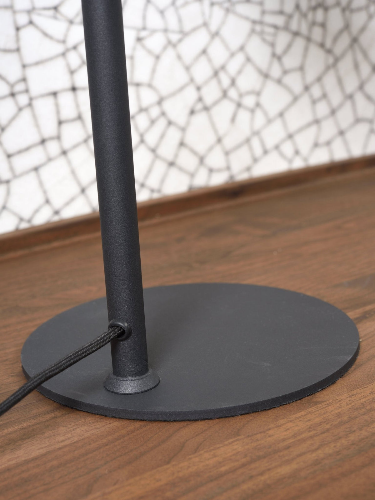 Lampe en fer noire 48,5 x 38 cm Marseille - It's about Romi - The Cool Republic