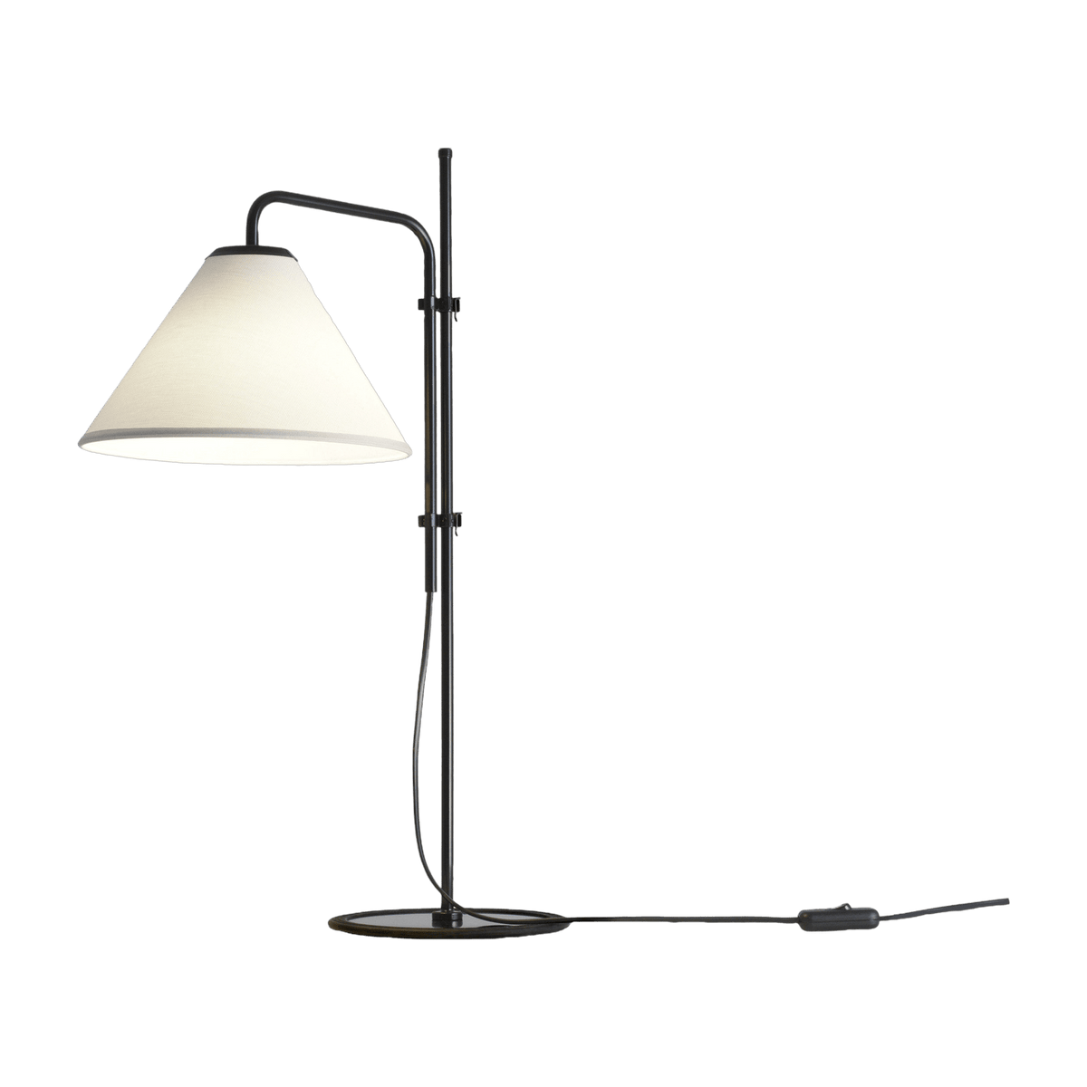 Lampe en fer noire et blanche 61,4 cm Funiculí - Marset - The Cool Republic