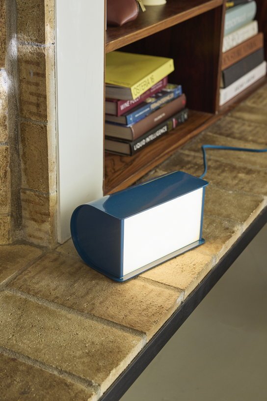 Lampe en métal bleu Book - Hübsch - The Cool Republic