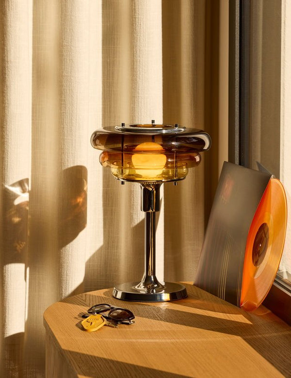 Lampe en métal et verre ambre 28x38cm Sunset - Market Set - The Cool Republic