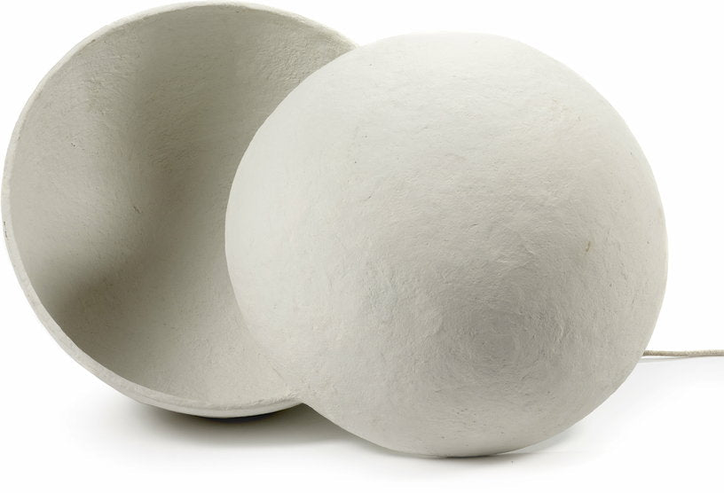 Lampe en papier mâché blanche Earth "œuf" - Serax - The Cool Republic