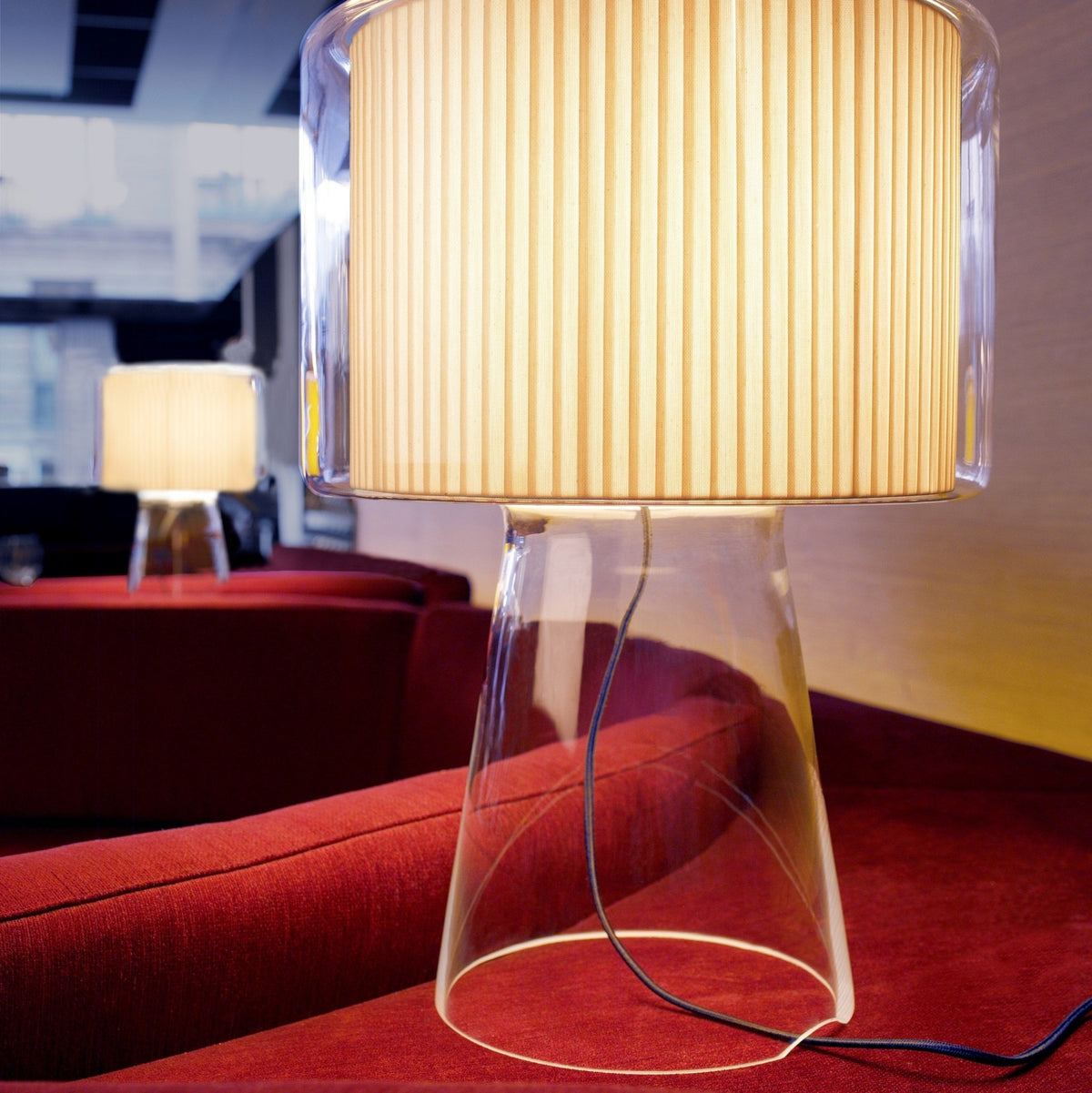 Lampe en verre transparent 29 cm Mercer - Marset - The Cool Republic