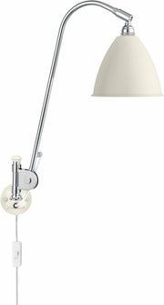 Lampe murale blanche base argenté en laiton BL6 - Gubi - The Cool Republic