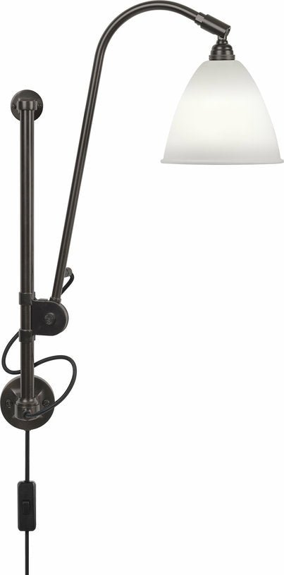 Lampe murale crème base noire en laiton BL5 - Gubi - The Cool Republic