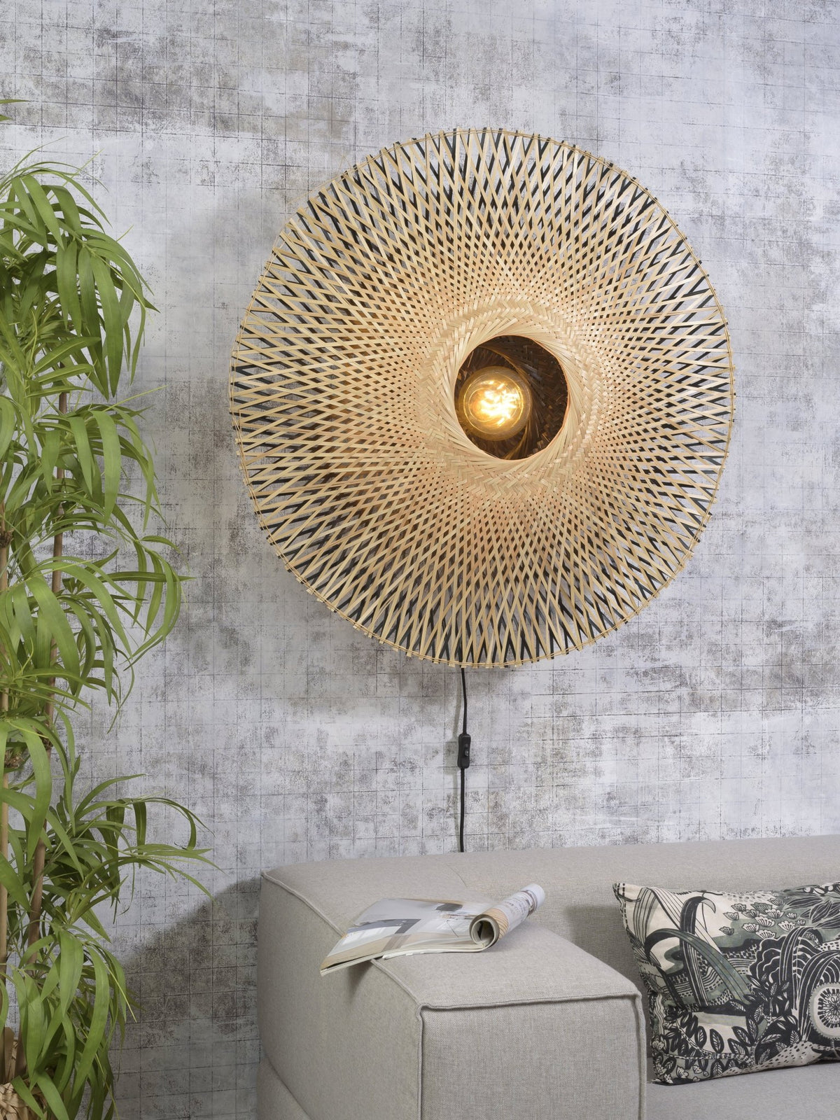 Lampe murale en bambou 87x8cm Kalimantan - Good & Mojo - The Cool Republic