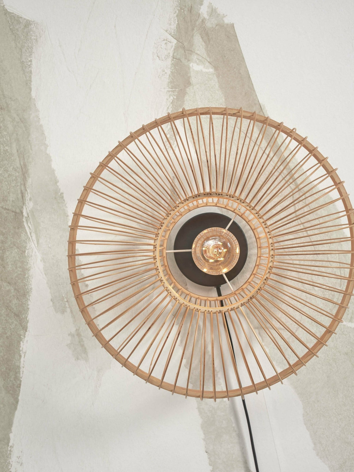 Lampe murale en bambou naturel 25x38 cm Hokkaido - Good & Mojo - The Cool Republic