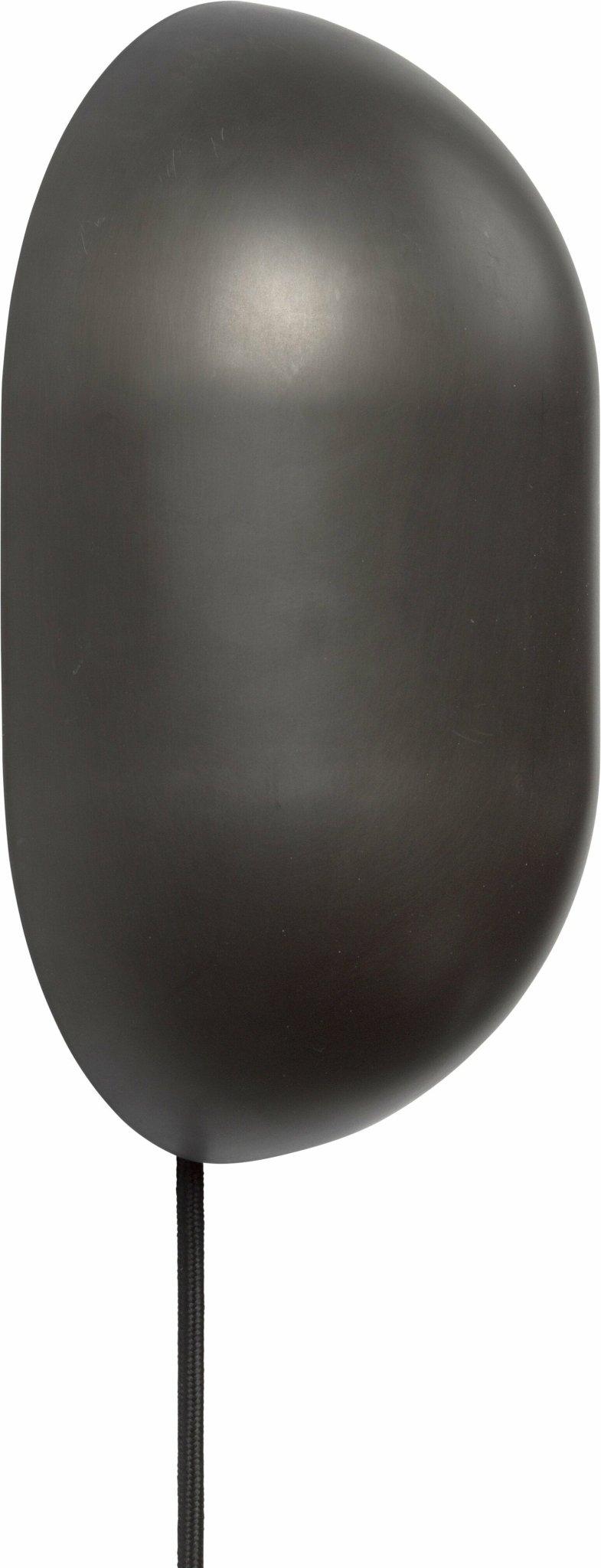 Lampe murale noire en laiton Howard - Gubi - The Cool Republic